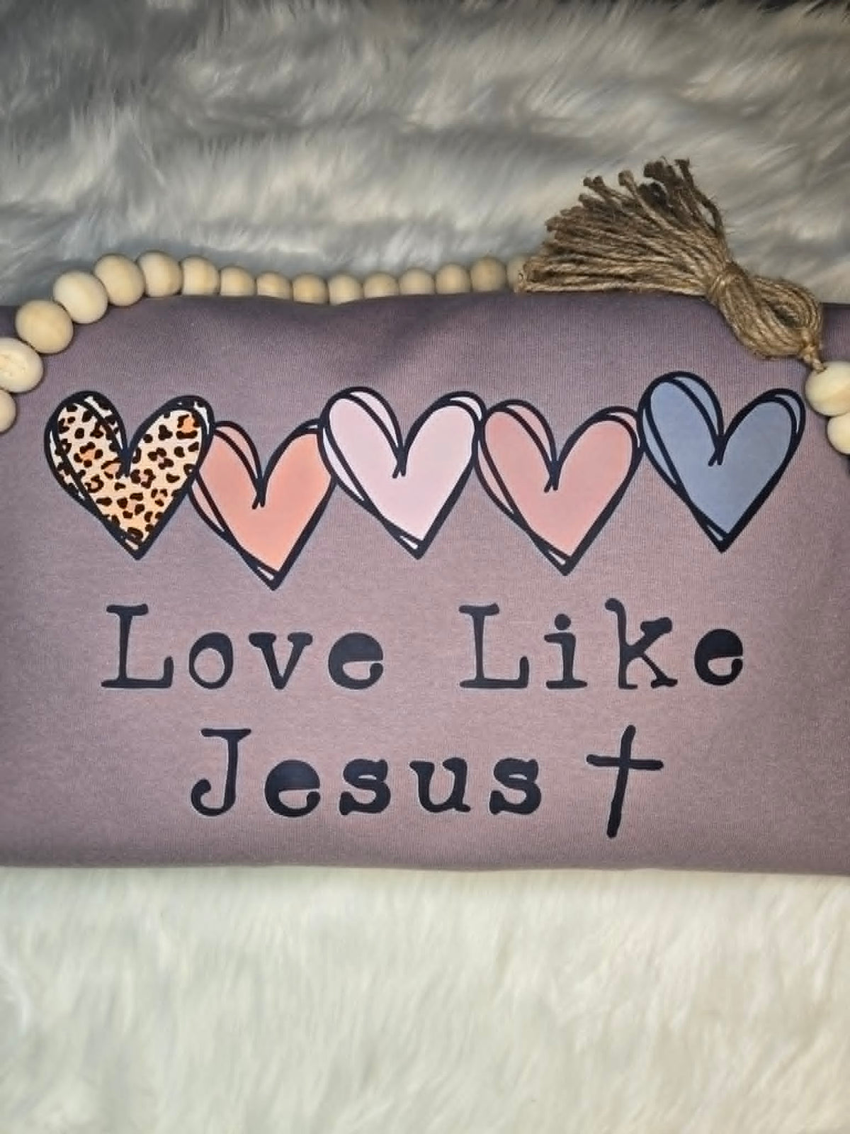 Love Like Jesus Hearts